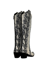 Load image into Gallery viewer, Silverado V-Line