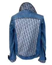 Load image into Gallery viewer, Vintage Denim Jacket