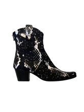Load image into Gallery viewer, Teton Short Bootie