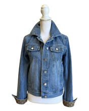 Load image into Gallery viewer, Vintage Denim Jacket