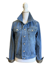 Load image into Gallery viewer, Vintage Denim Jacket