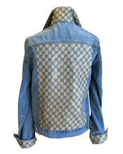Load image into Gallery viewer, Vintage Denim Jacket