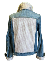 Load image into Gallery viewer, Vintage Denim Jacket