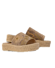 Load image into Gallery viewer, Urban Safari Espadrille
