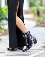 Load image into Gallery viewer, Grey Leopard with Fringe
