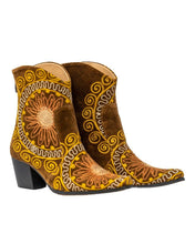 Load image into Gallery viewer, Urban Safari Ankle Bootie
