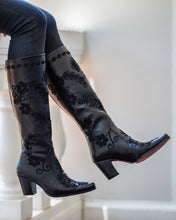 Load image into Gallery viewer, Nice' Knee High