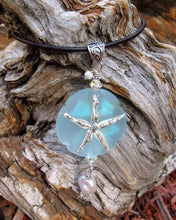 Load image into Gallery viewer, Sanddollar Necklace
