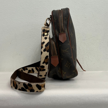 Load image into Gallery viewer, LV Cheetah Crossbody

